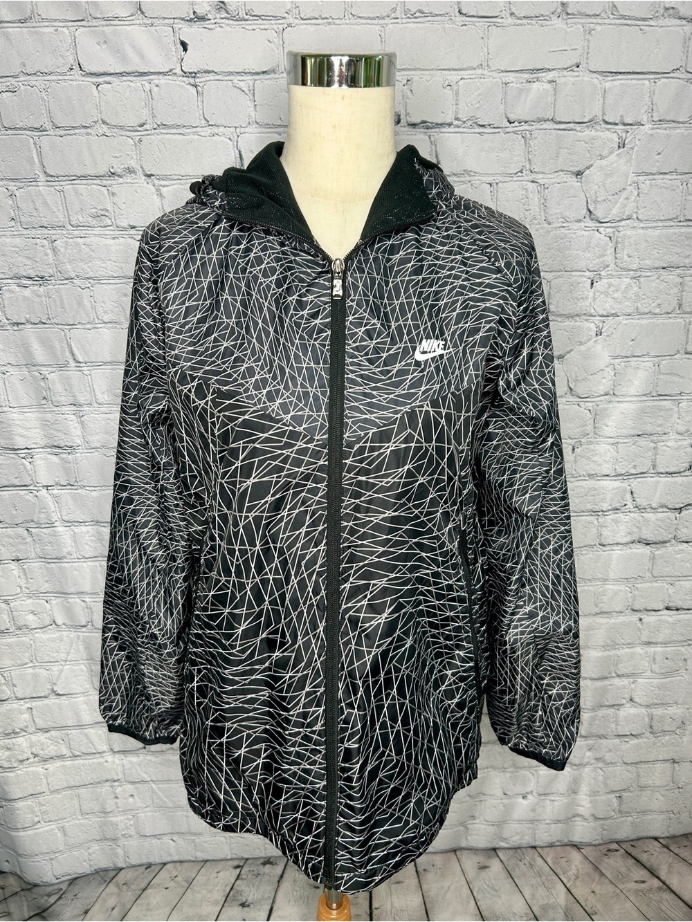 Nike Black Hooded Windbreaker with White Geometric Lines